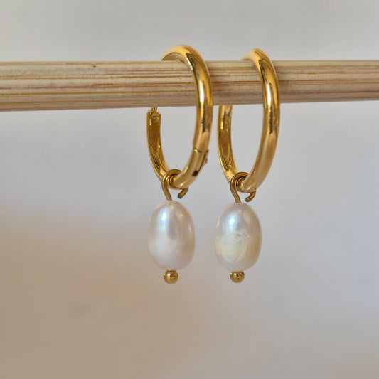 Sorella of May Oceane huggie earring with freshwater pearl drop beads
