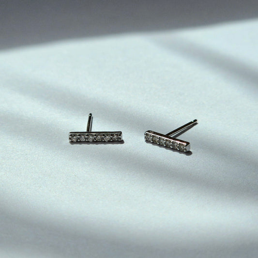 Sorella of may Lira stud earring in silver