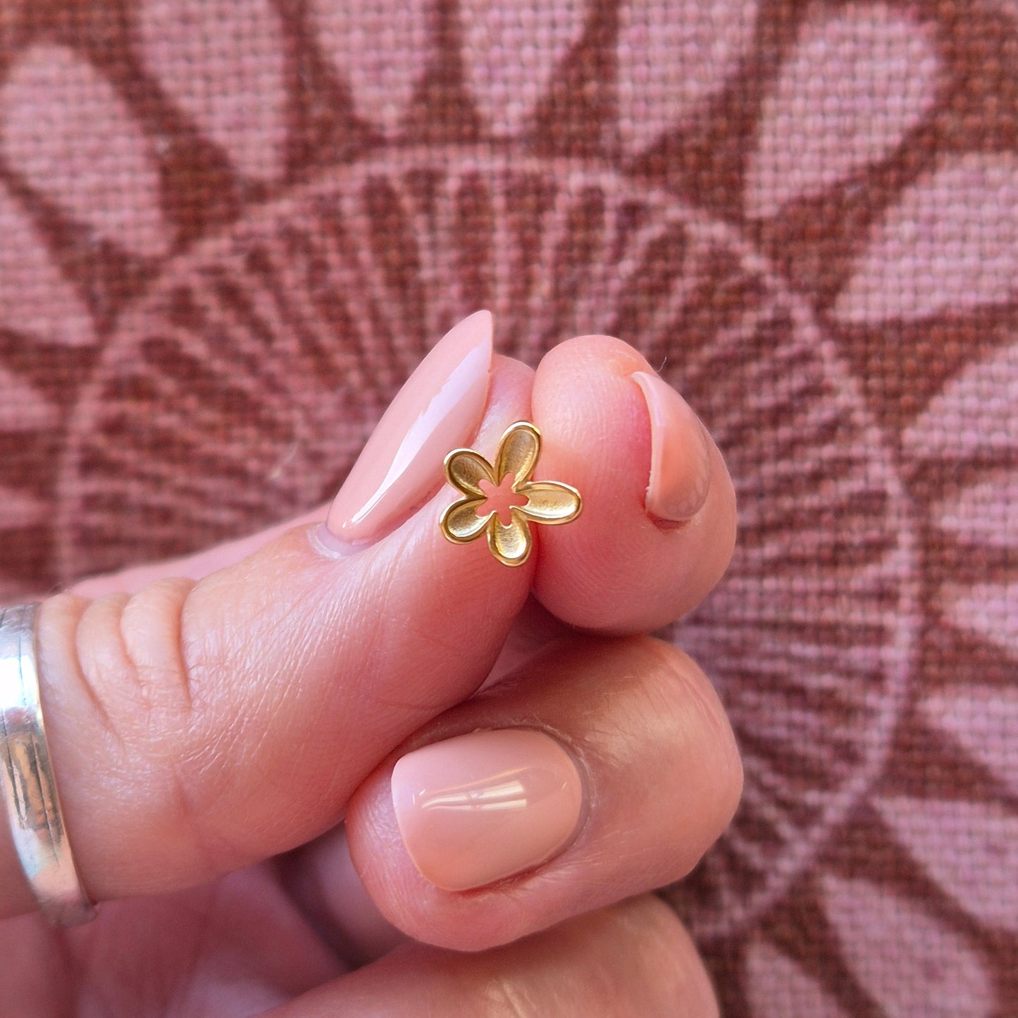 Phoebe - Sterling silver - Flower stud - Gold - Silver